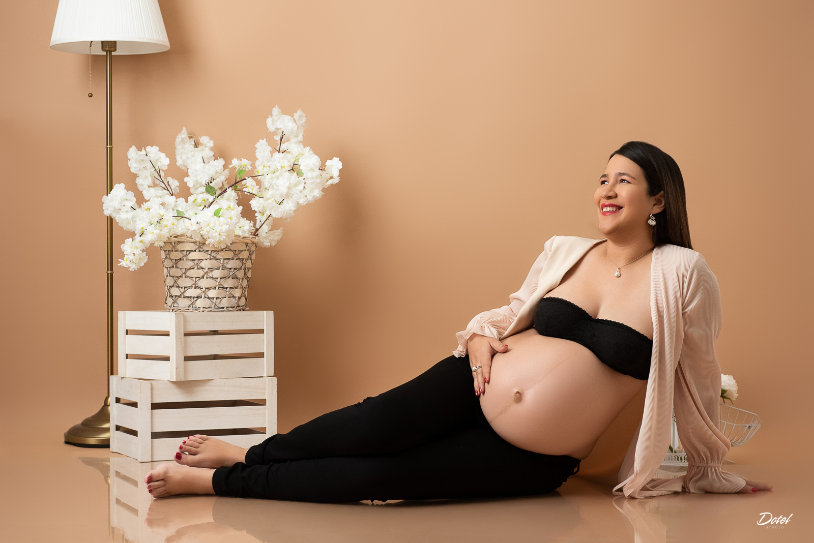 Sesión de fotos para embarazadas en estudio fotográfico en Santo Domingo, República Dominicana