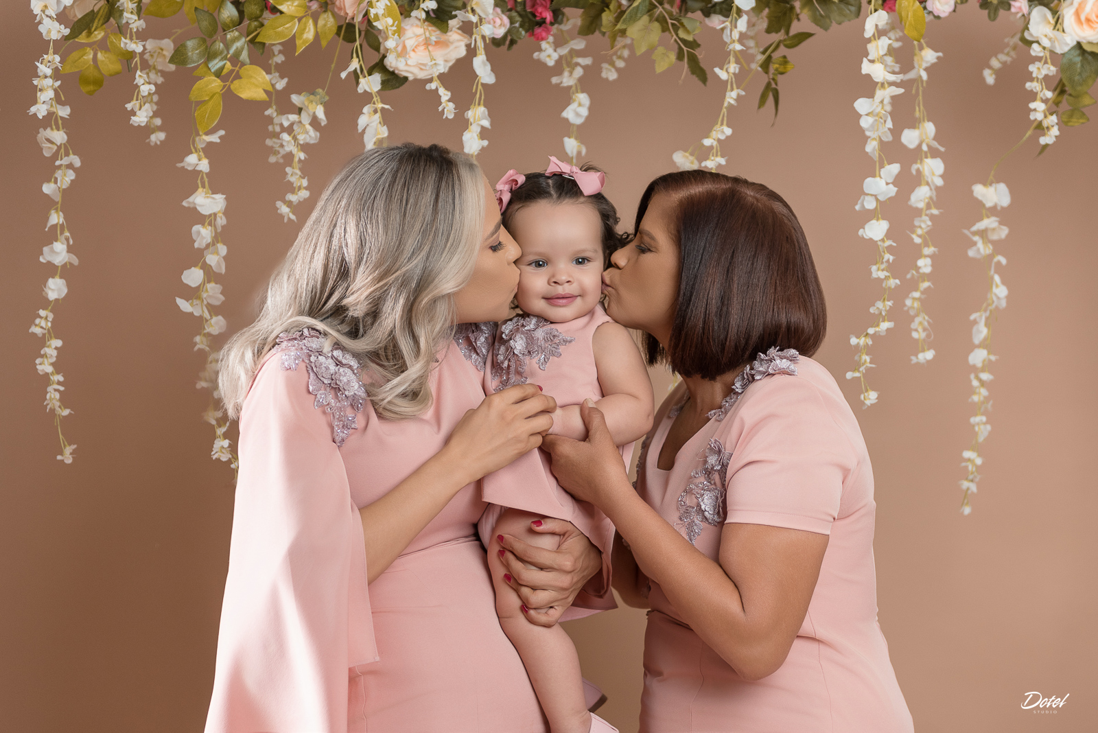 Sesión fotográfica para familias de madres e hijas en Santo Domingo, República Dominicana