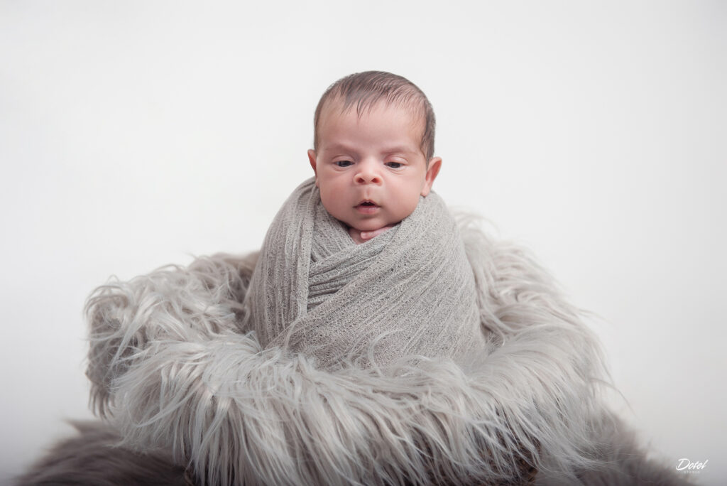 Sesión de fotos de recién nacido a Gabriel en el estudio fotografico Dotel Studio en Santo Domingo, República Dominicana