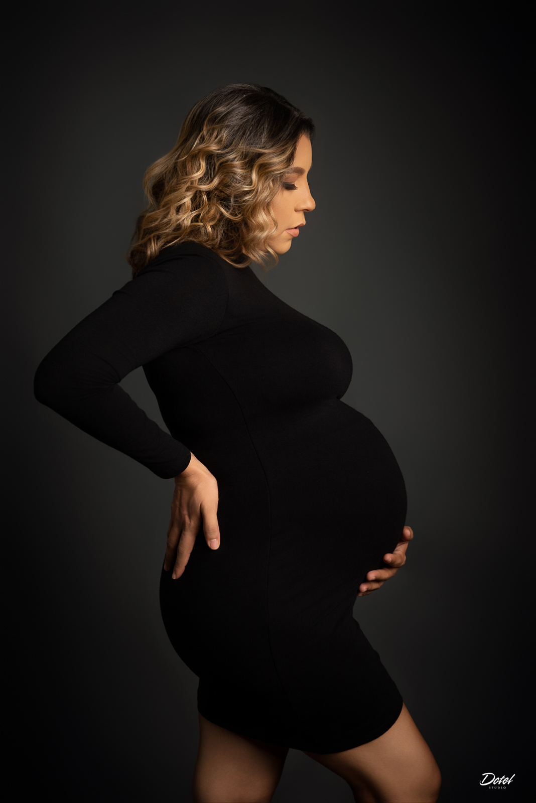 Fotos del embarazo de Carolina en nuestro foto estudio en Santo Domingo